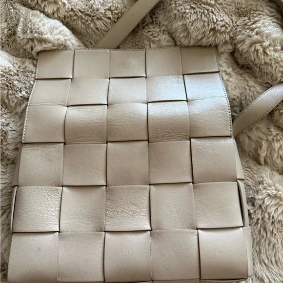 Quince Italian Leather Crossbody - Picture 6 of 6